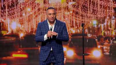 You never see a horse
going [TROTTING NOISES] - Russell Peters: Deported