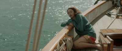 You OK?
Yeah, I'm all right. - Into the Deep