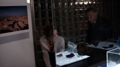 -YOU OK?
-YEAH. - Arrow