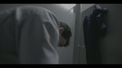 - You okay in there?
- Yeah. Yeah. - The Recruit