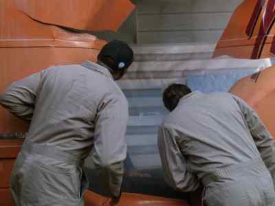 - You okay?
- It's Superman. - Lois & Clark: The New Adventures of Superman