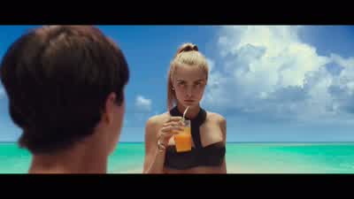 You okay? - Valerian and the City of a Thousand Planets