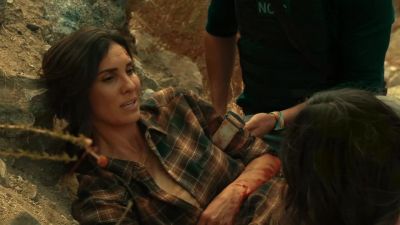 - You okay?
- This is Rosa. - NCIS: Los Angeles