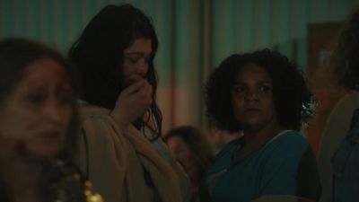 - You okay?
- Yeah. - Wentworth