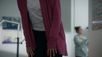 - You okay?
- Yeah. Um... - The Resident