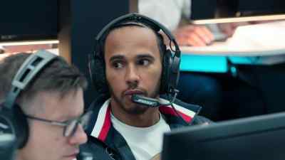 - You okay?
- Yeah, you? - Formula 1: Drive to Survive