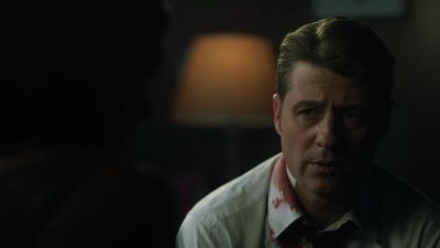 You okay? You cold? - Gotham