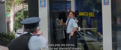 - You, on that side.
- First I go to the other. - The Heist of the Century