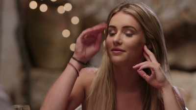 ‐You only had one?
‐ADAM J: Yeah, like I'm not‐‐ - Love Island