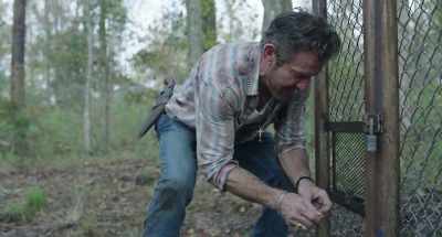 You open up this little lock here,
like that. - The Tiger Rising