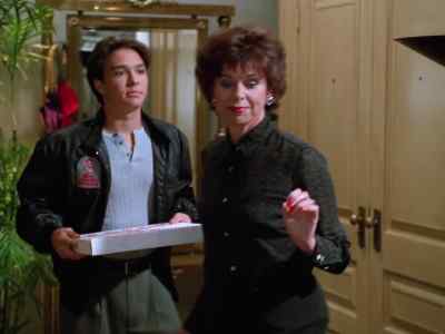 You order in a lot? - Lois & Clark: The New Adventures of Superman