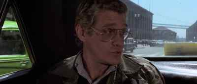 - You plannin' to work in close?
- That's right. - The Killer Elite