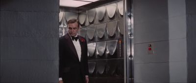 You press L Mr Bond - Diamonds Are Forever