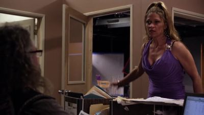 You pulling me off the set
doesn't help- - Sons of Anarchy
