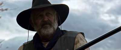 You either put that gun down - Terror on the Prairie