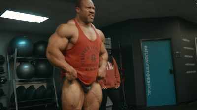 You quads are...
(CHUCKLES) They're there. - Breaking Olympia: The Phil Heath Story