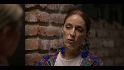 You and Raúl still haven't
talked about a wedding? - ¿Quieres ser mi hijo?