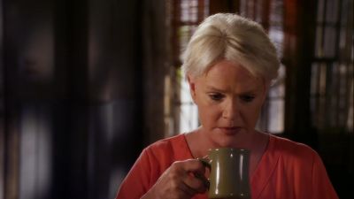 - You ready to
start talkin', boy?
- [ Door Closes ] - Burn Notice