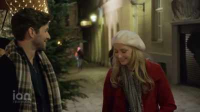 - You really do love it
here, don't you? - Best Christmas Ball Ever!