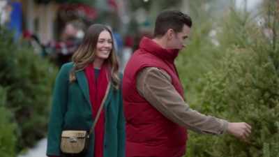 - You really love your work.
- So do you. - Long Lost Christmas
