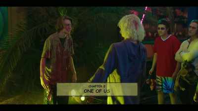 - You really scared me!
- Yeah! We got you good. - Crazy Fun Park