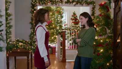 You really think that they've
planted guests? - Believe in Christmas