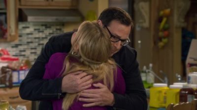 You really want to clean that up,
don't you? - Fuller House
