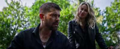 - You recognize her?
- Should I? - Clear Cut