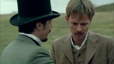 - You remember me?
- Yeah, and you're lucky - Grand Hotel