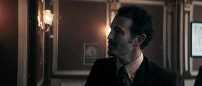 You remind me
of someone. - Avengement