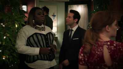 You were right. The clothes
really do make the man. - Zoey's Extraordinary Playlist