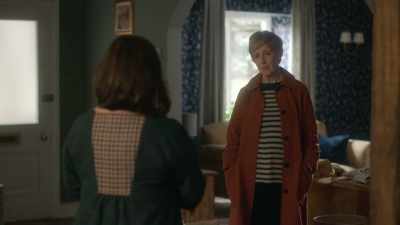You run a gift shop, Maggie. - The Trouble with Maggie Cole