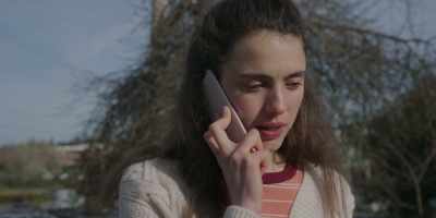 You said I could call you any time.
Did you mean that? - Maid