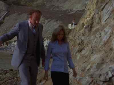 You said, he wanted
us to meet him here? - Man from Atlantis