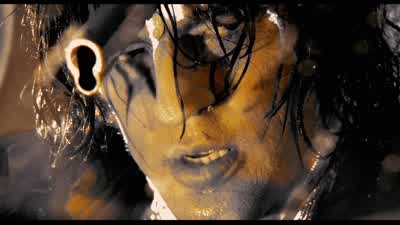 It's got you smoking there budYou shut the hell up Jackie BoyYou're deadI'm just imagining this so shut the hell upWell it tells you something about your state of mind don't itIt's got you hearing things It's got your nerves shotIt's got you smokingYou - Sin City