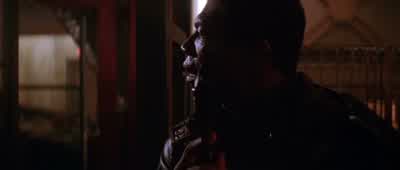 You say he came in here and flashed a badge? - Die Hard 2