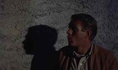 You scared me to death.
What are you doing here? - The Blob