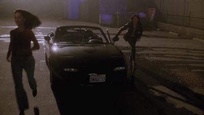 - You see anything?
- No. - Charmed