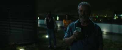 You see that ashtray
by the wall? - On the Line