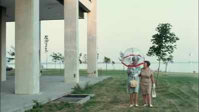- You see how beautiful the grass is?
- Yes. - Shivers
