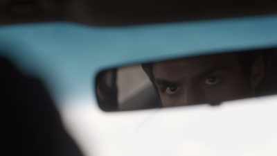 You see it? It's behind us. - The Gifted