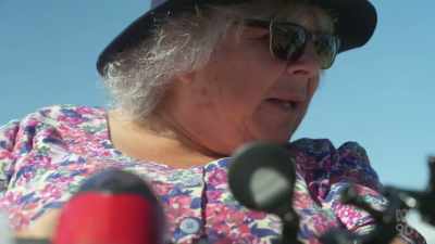 You see, I've got
tortoise and rabbit here. - Miriam Margolyes: Australia Unmasked