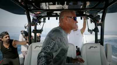 You see right here
the numbers on the side, 655? - Deadliest Catch: Bloodline