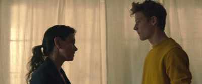 You see?
That's a lie right there. - Max and Me