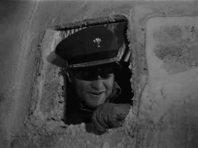 - You see the ground yet?
- No, not yet! - Island in the Sky