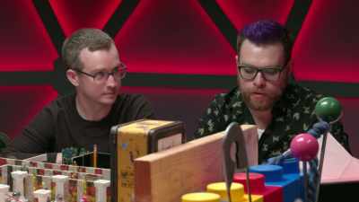 - You see the warforged is definitely- - Dimension 20