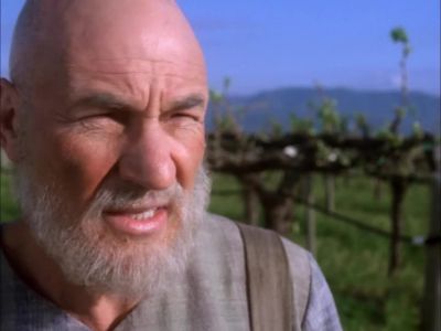 - You see them, don't you?
- See who? - Star Trek: The Next Generation
