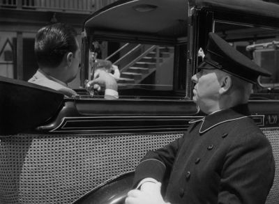 You see those offices there Mr Gillis - Sunset Blvd