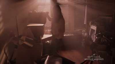 You set a meeting with him. - Mystery 101: Playing Dead
