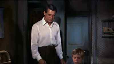 - You shake her.
- Are you scared? - Houseboat